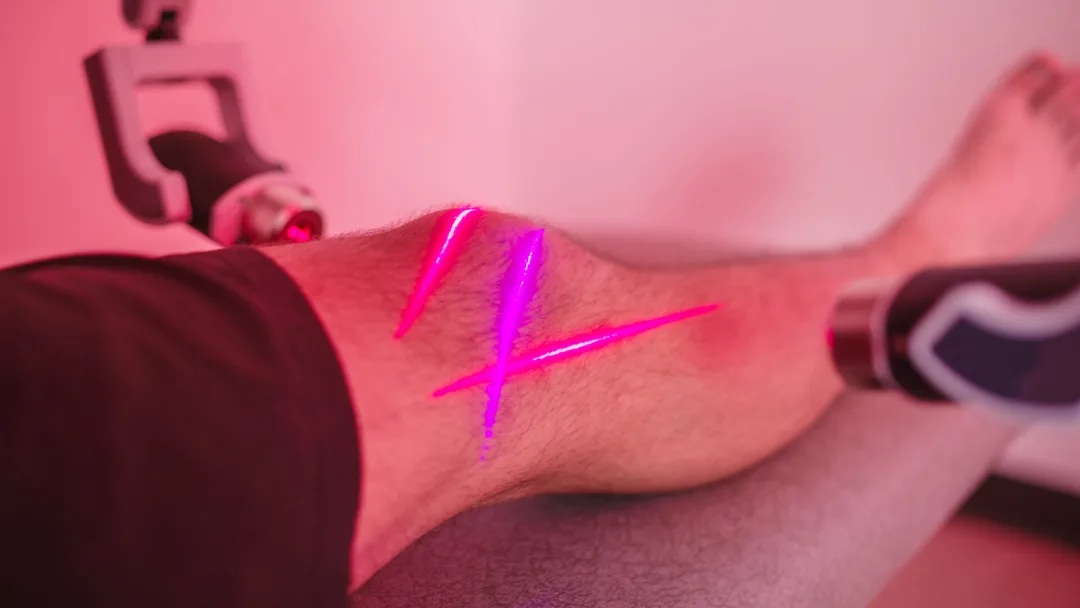 Medical Laser Therapy for Knee Pain at Functional Medicine Plus Toledo OH